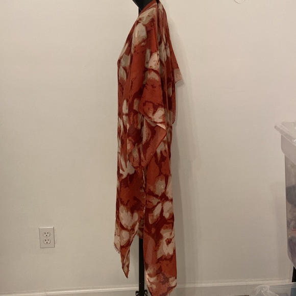 Denden Mushi Dark Rose Cream Sheer Hi-Low Floral Kimono NWOT One Size Fits Most - Picture 2 of 5
